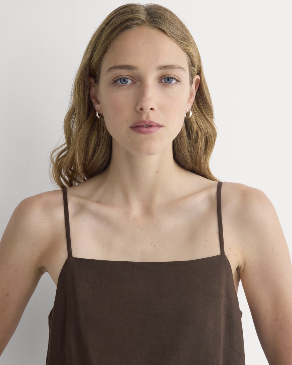 womens-mini-shift-dress-in-stretch-linen-dark-brown