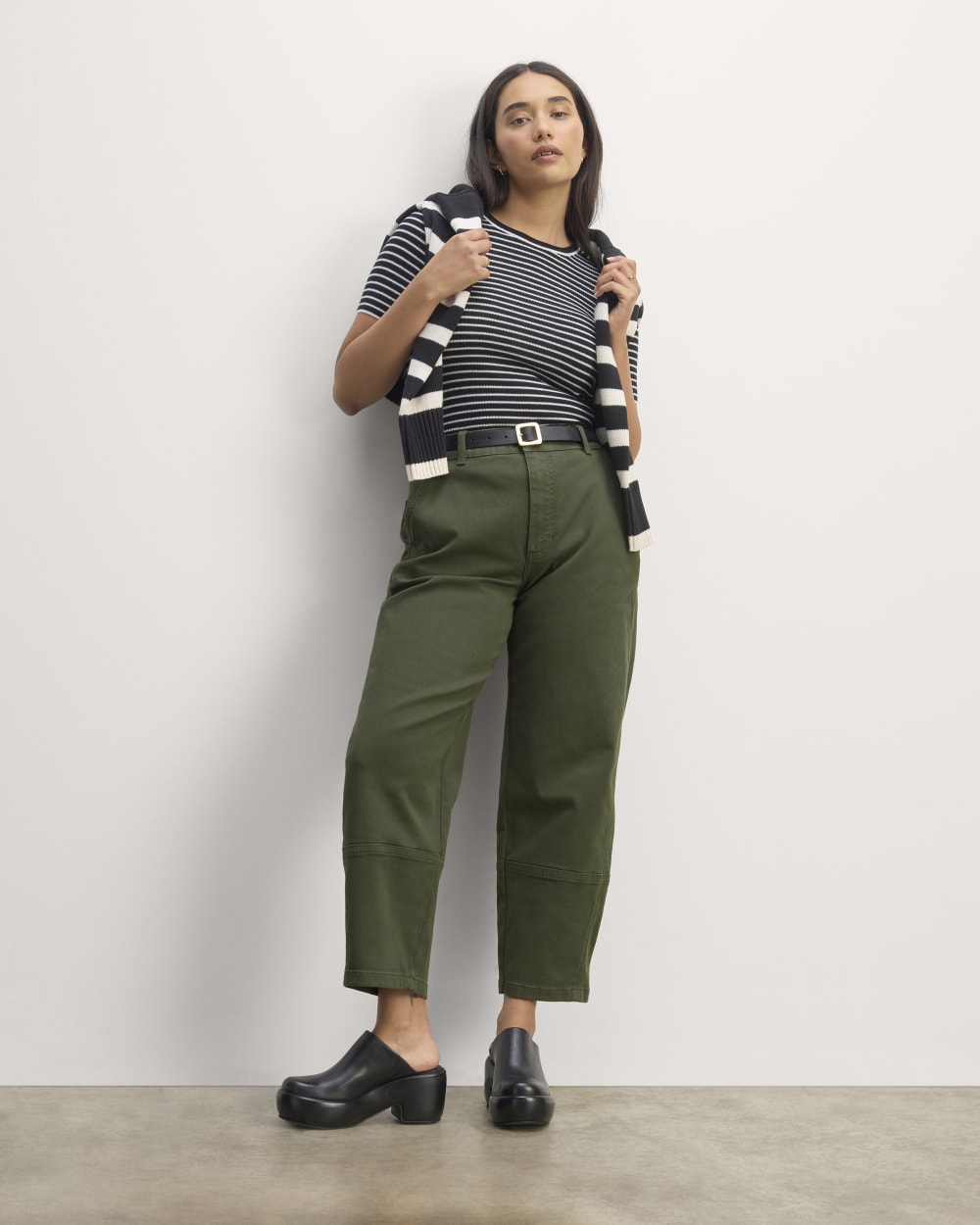 womens-utility-barrel-pant-dark-forest | primary