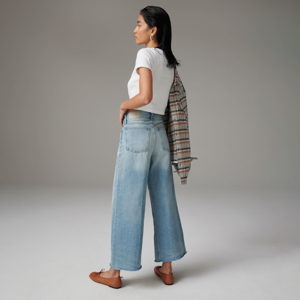 womens-way-wide-crop-jean-sunfade-light