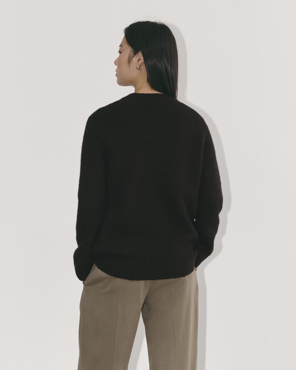 womens-relaxed-crew-cloud-black