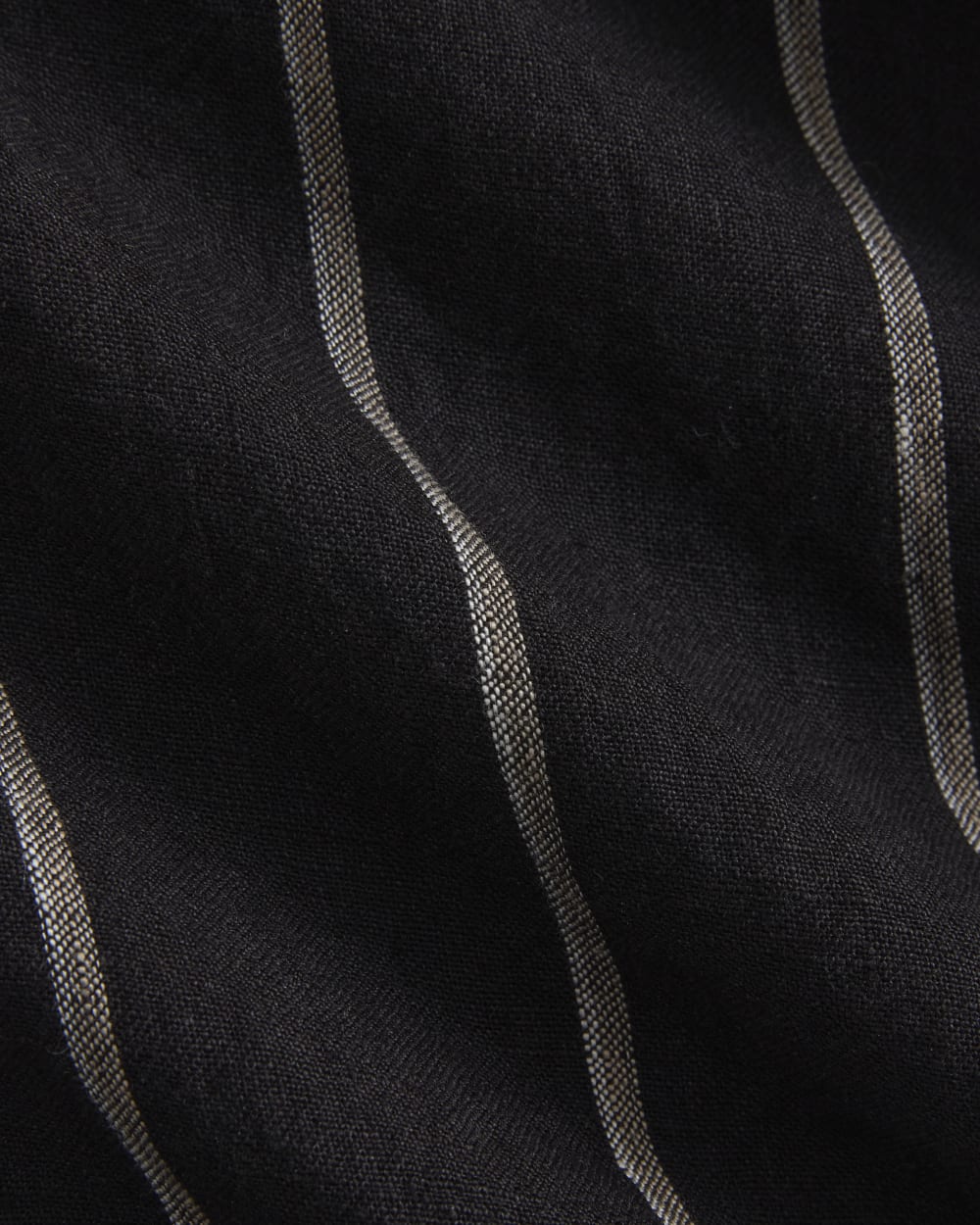 womens-popover-shirt-in-linen-black