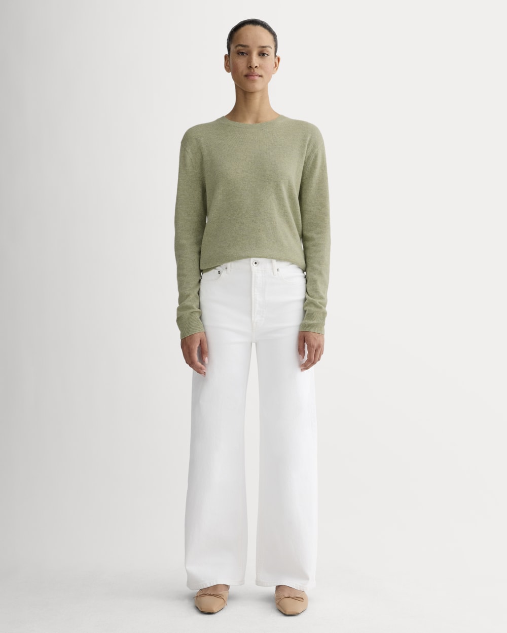 womens-cashmere-classic-crew-sweater-light-heathered-moss