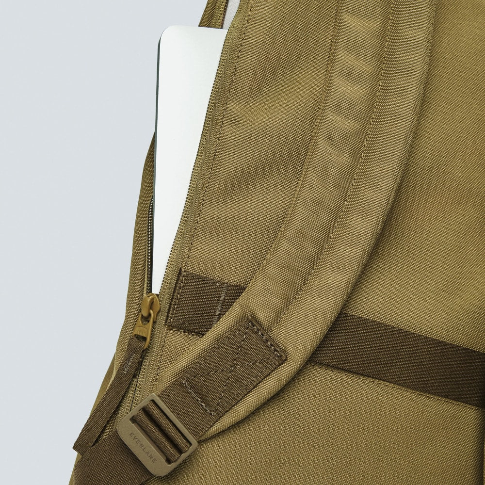 mens-renew-backpack-nutria-beech