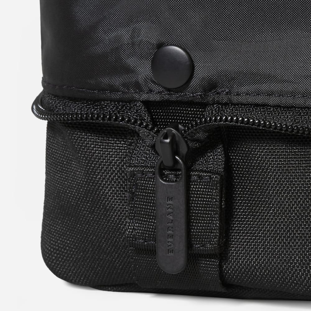 womens-renew-catchall-case-black