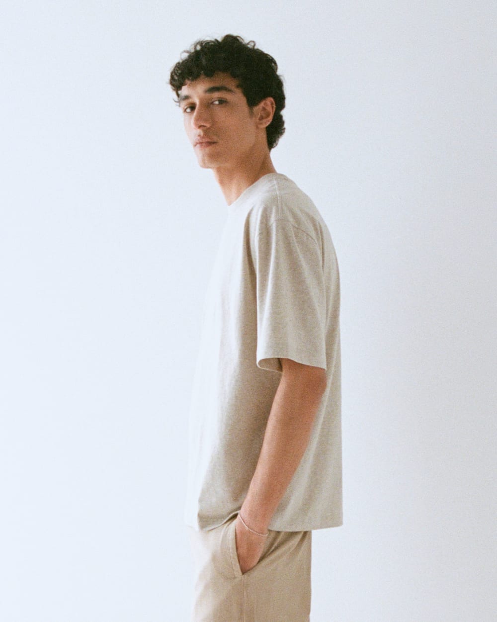 mens-archive-cotton-relaxed-fit-crew-heathered-oatmeal | primary