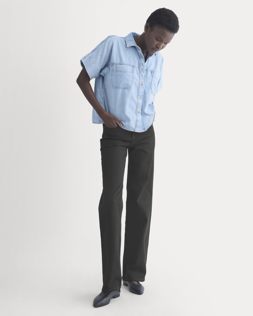 womens-cropped-boxy-denim-shirt-light-indigo