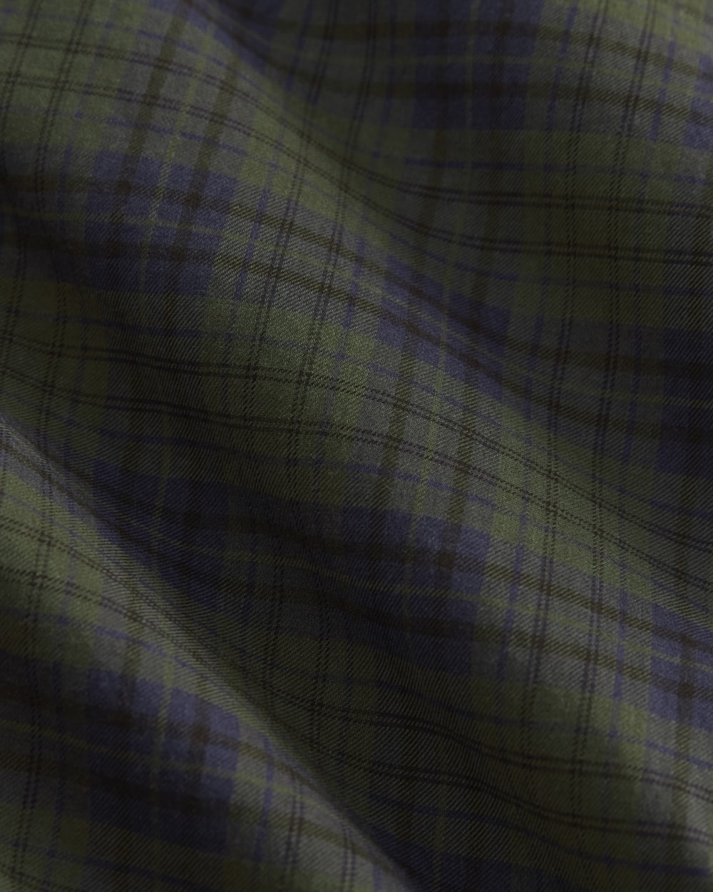 womens-everyday-shirt-in-silky-cotton-duffle-bag-plaid