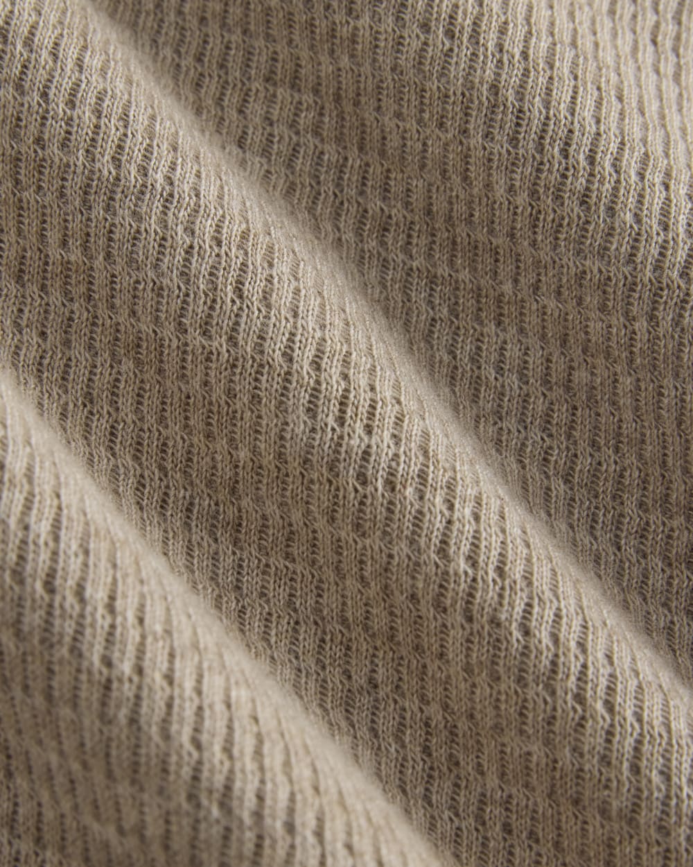 womens-slim-fit-crew-in-cozy-waffle-heathered-oatmeal