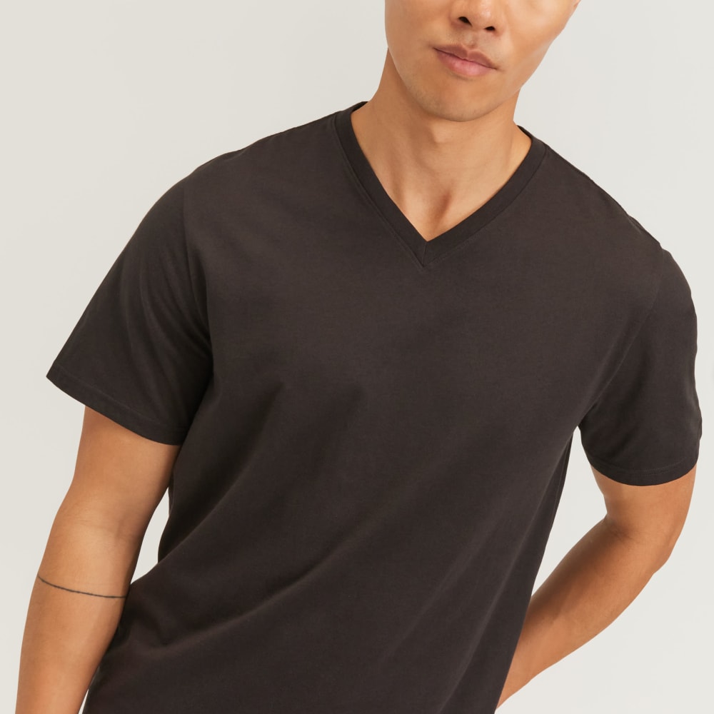 mens-essential-organic-v-tee-uniform-vintage-black