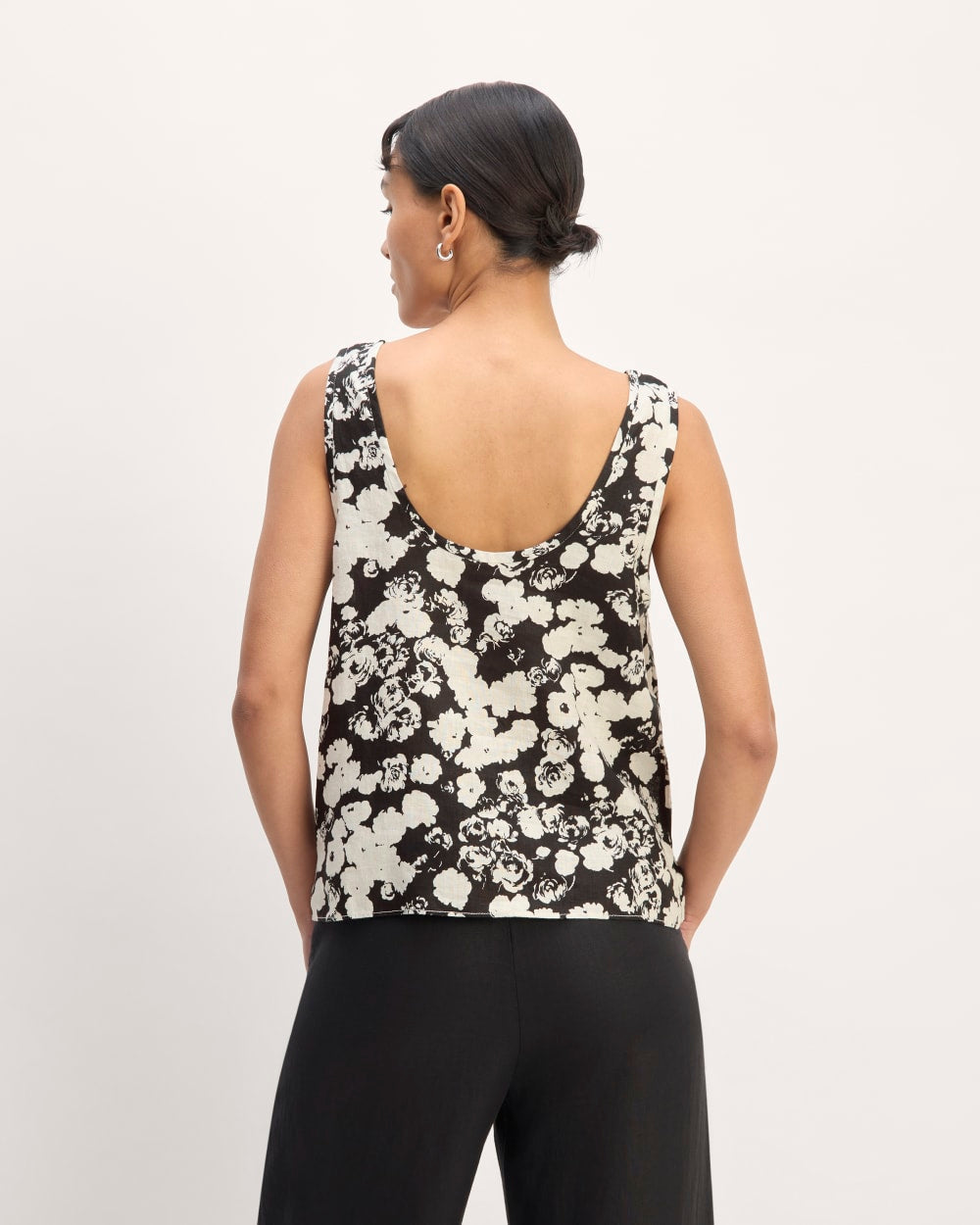 womens-linen-scoop-neck-tank-black-bone-floral