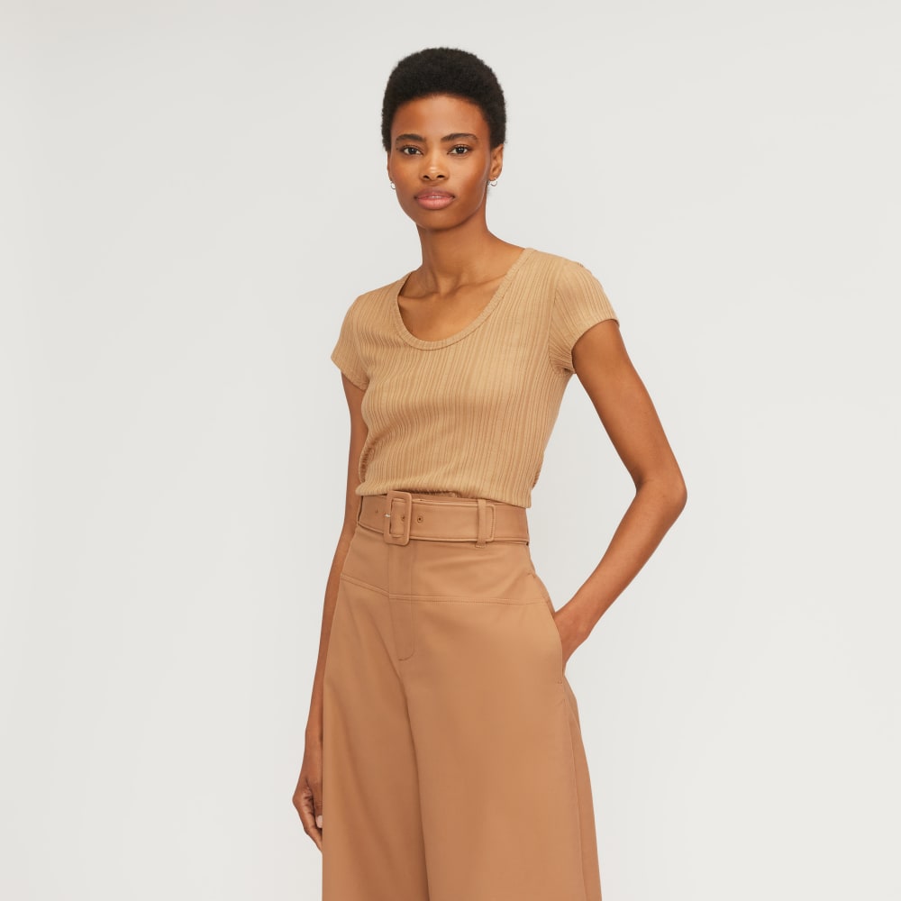The Rib Soft Knit Scoop-Neck Tee | Caramel – Everlane