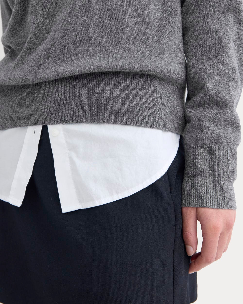 womens-cashmere-slim-crew-sweater-heather-charcoal