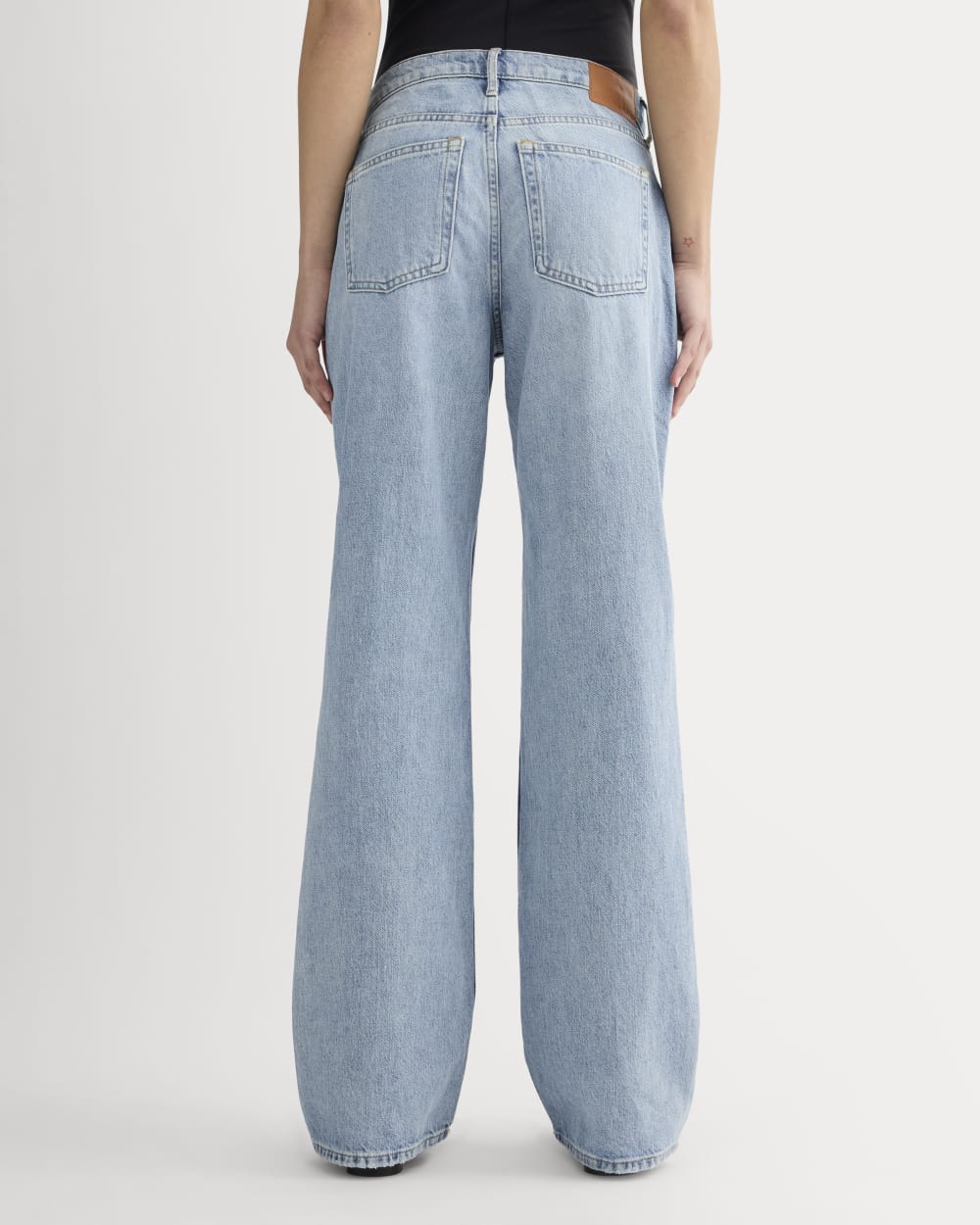 womens-90s-forever-jean-light-indigo