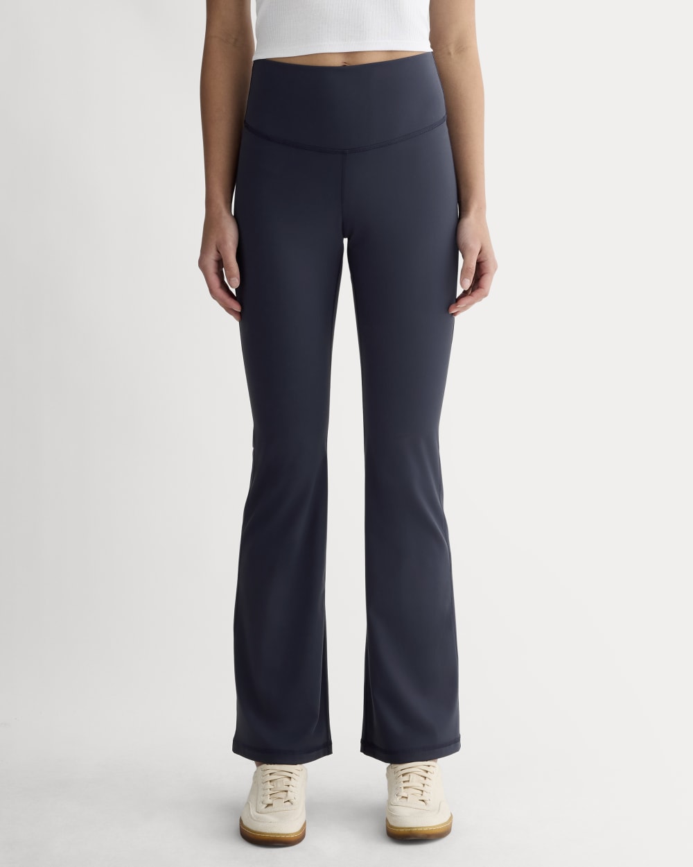 womens-perform-flare-legging-navy
