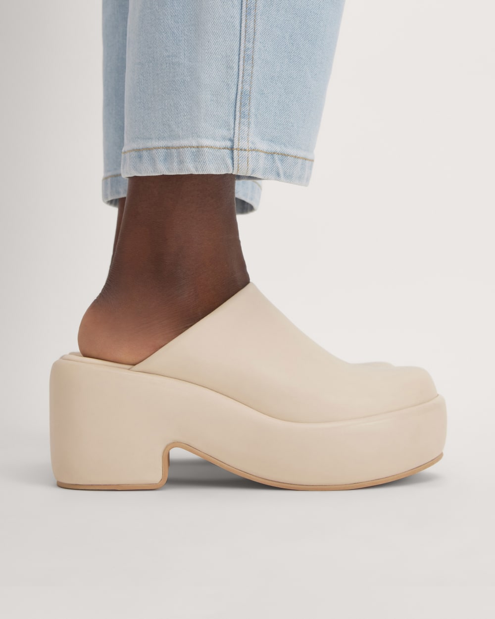 womens-puffa-clog-parchment | alt