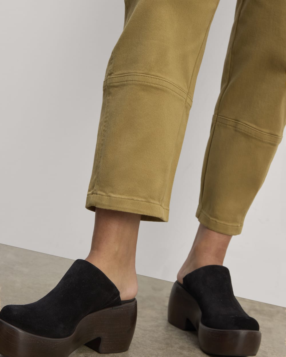 womens-utility-barrel-pant-fennel-seed
