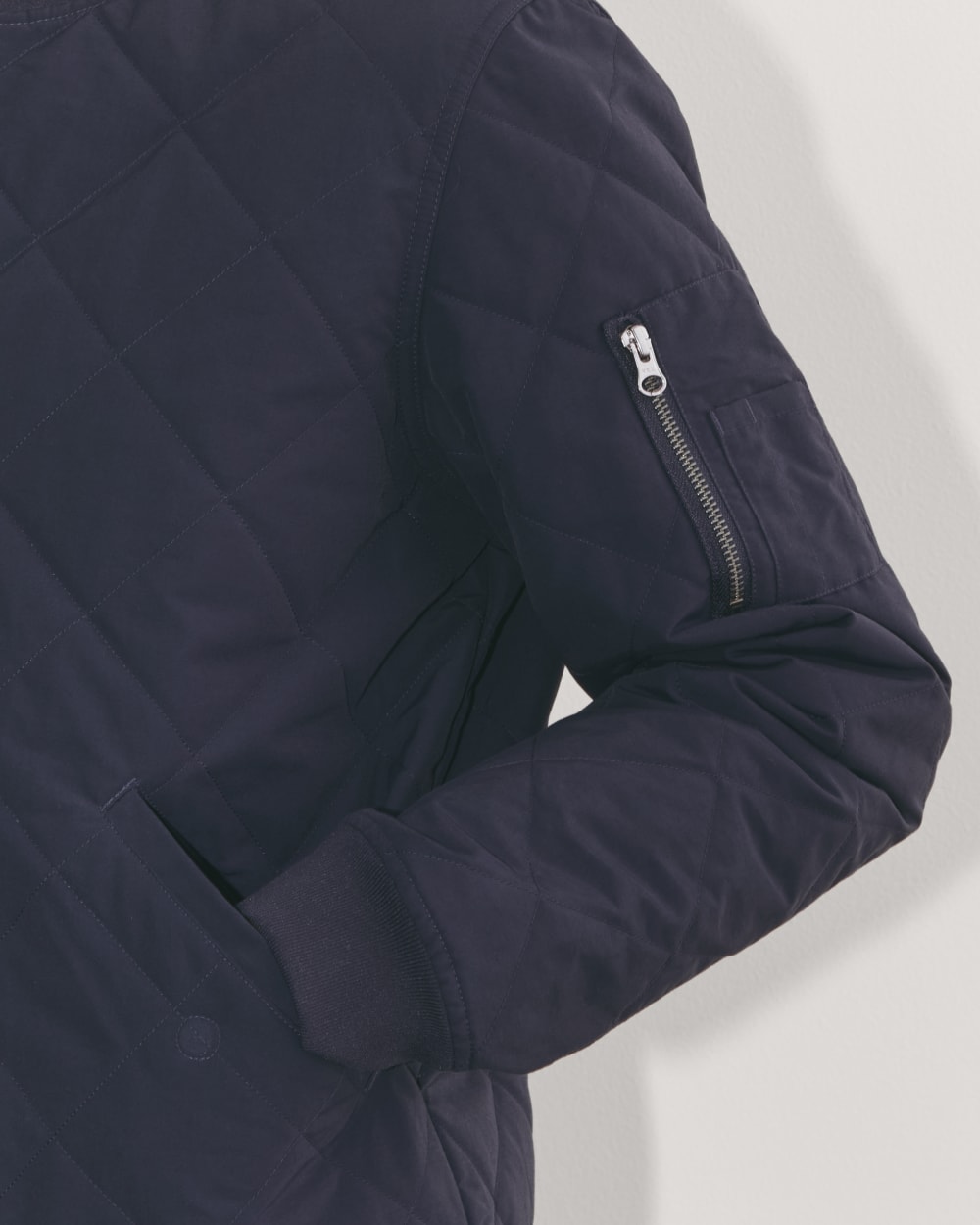 mens-diamond-quilt-bomber-navy