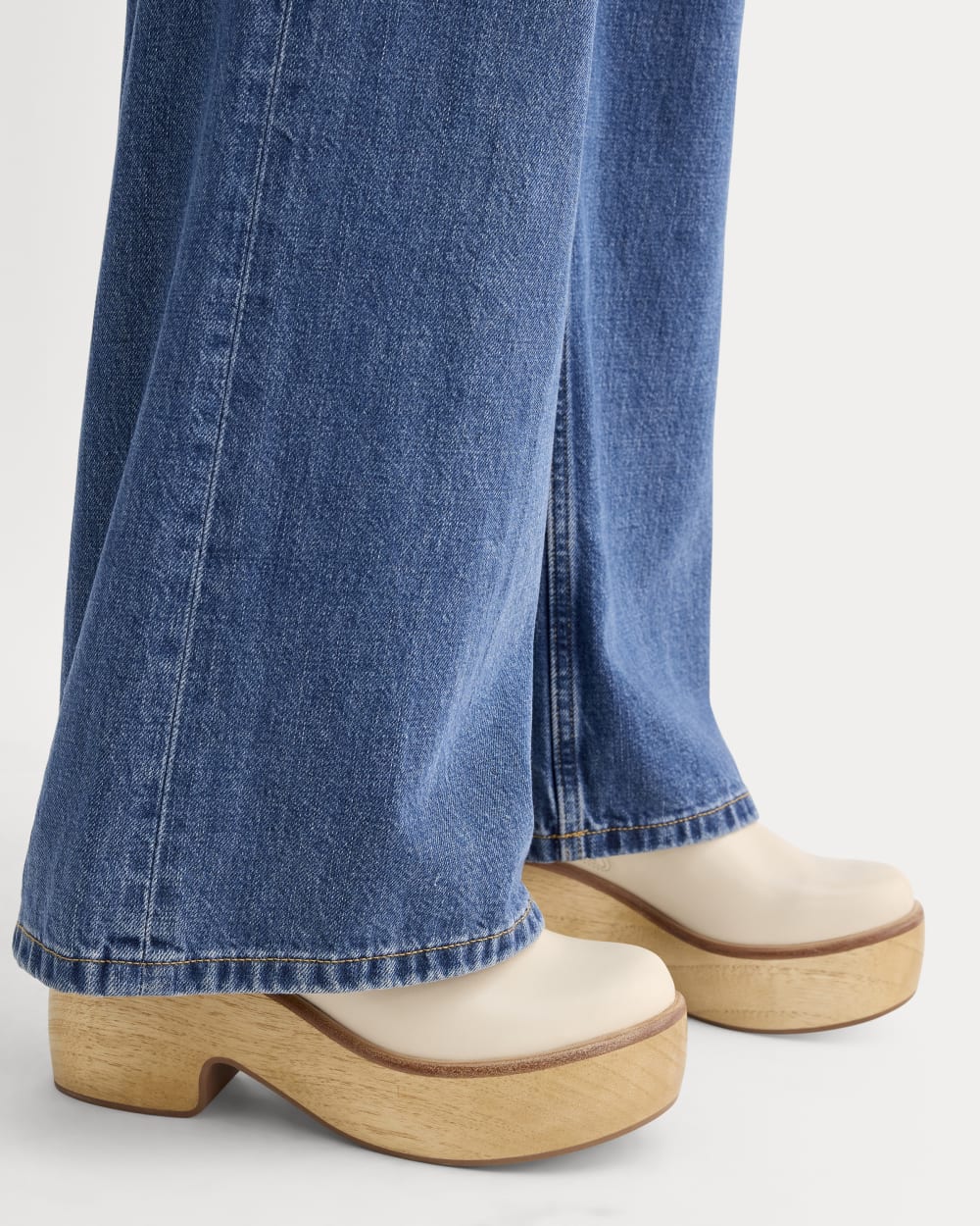 womens-wooden-puffa-clog-canvas | alt