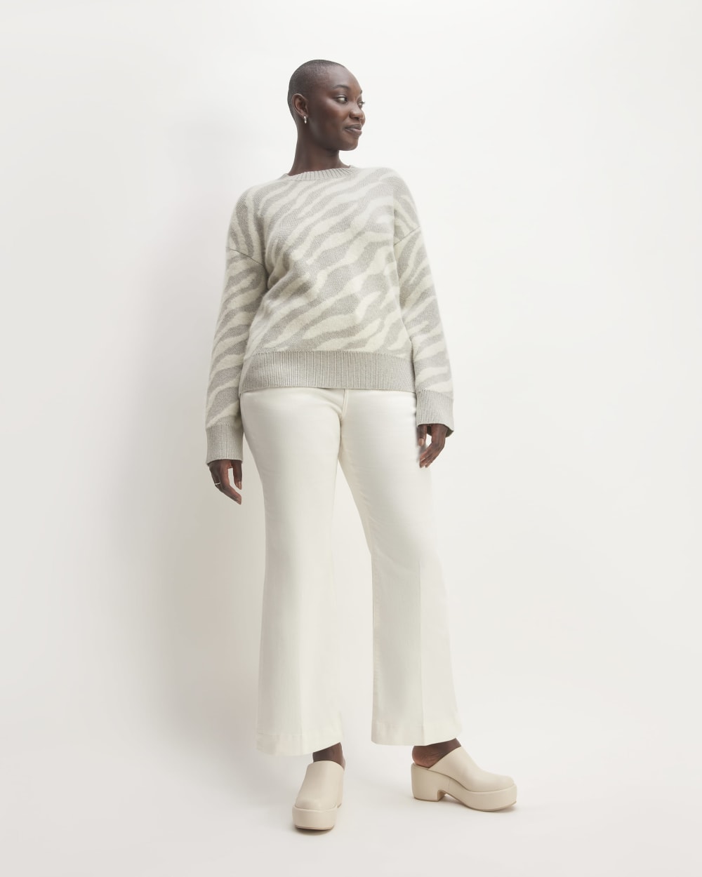 womens-alpaca-tiger-jacquard-crewneck-heathered-grey-snow