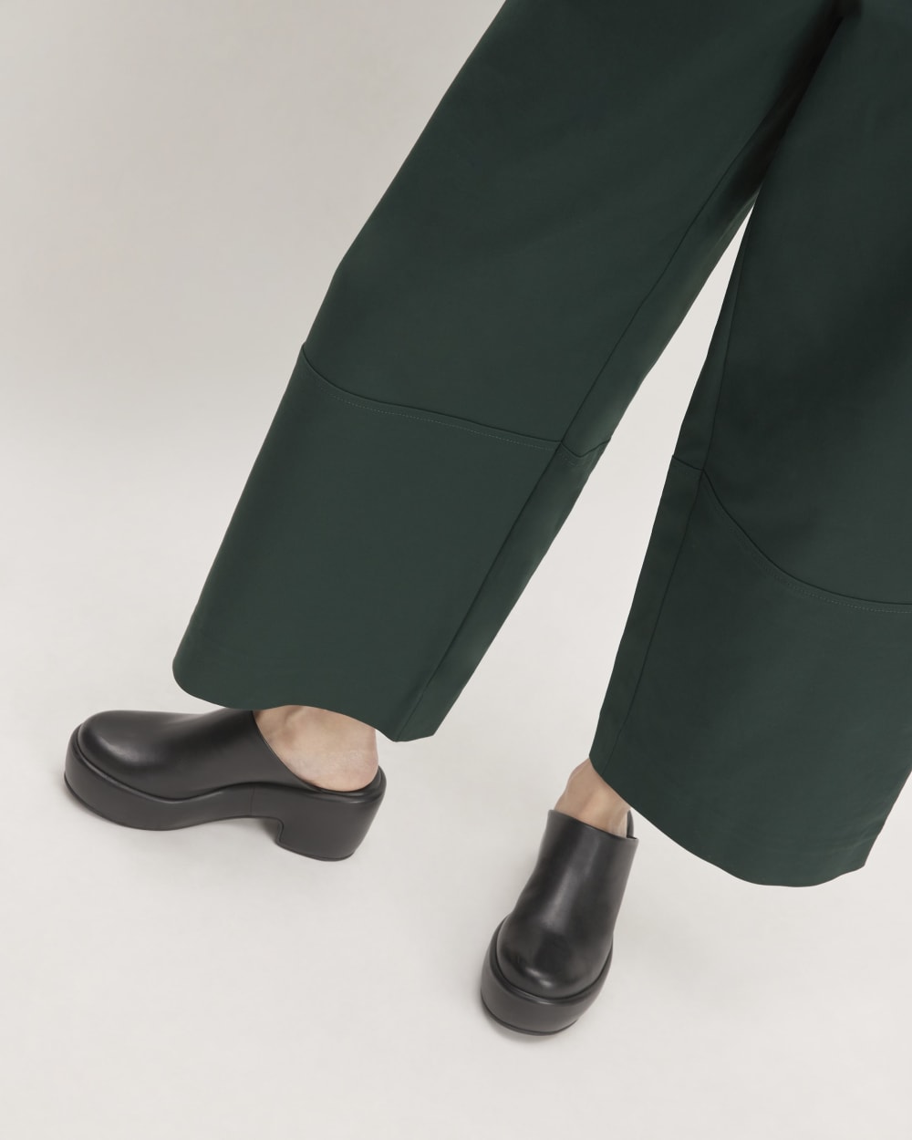 womens-structured-cotton-belted-pant-scarab