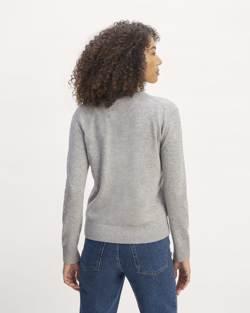 womens-cashmere-classic-crew-sweater-light-heather-grey