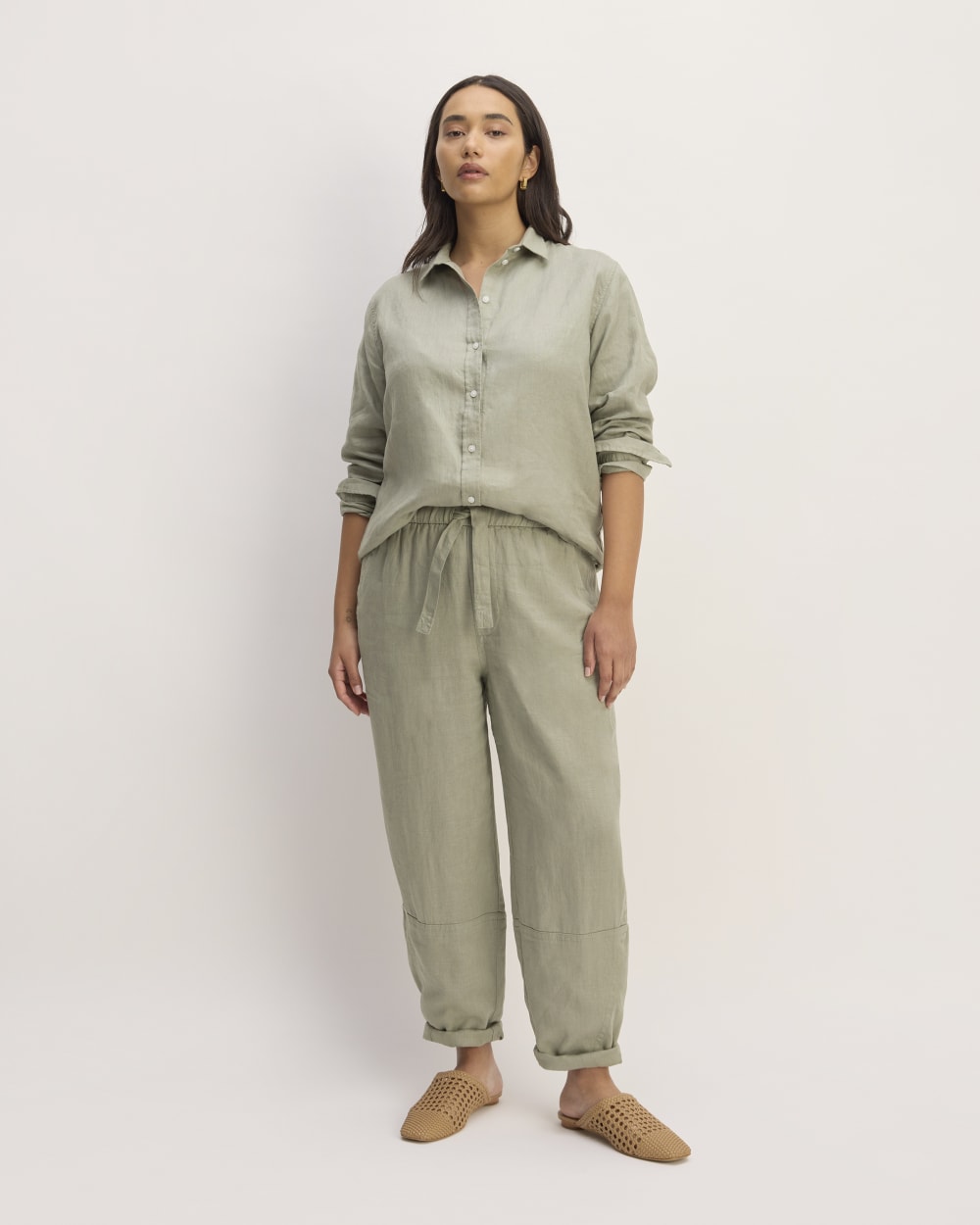 The Linen Pull-On Barrel Pant | Sage Green Everlane The Linen Pull-On Barrel Pant | Sage Green Everlane