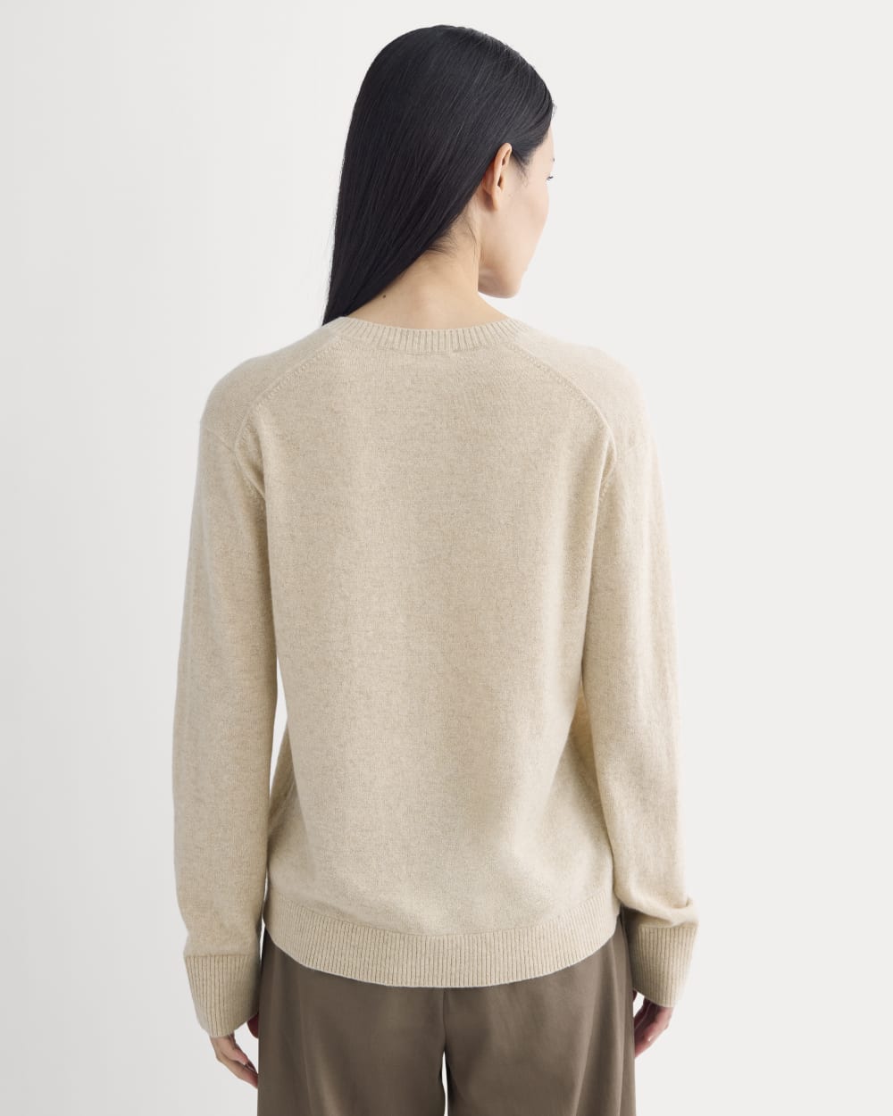 womens-cashmere-relaxed-v-neck-heather-light-camel