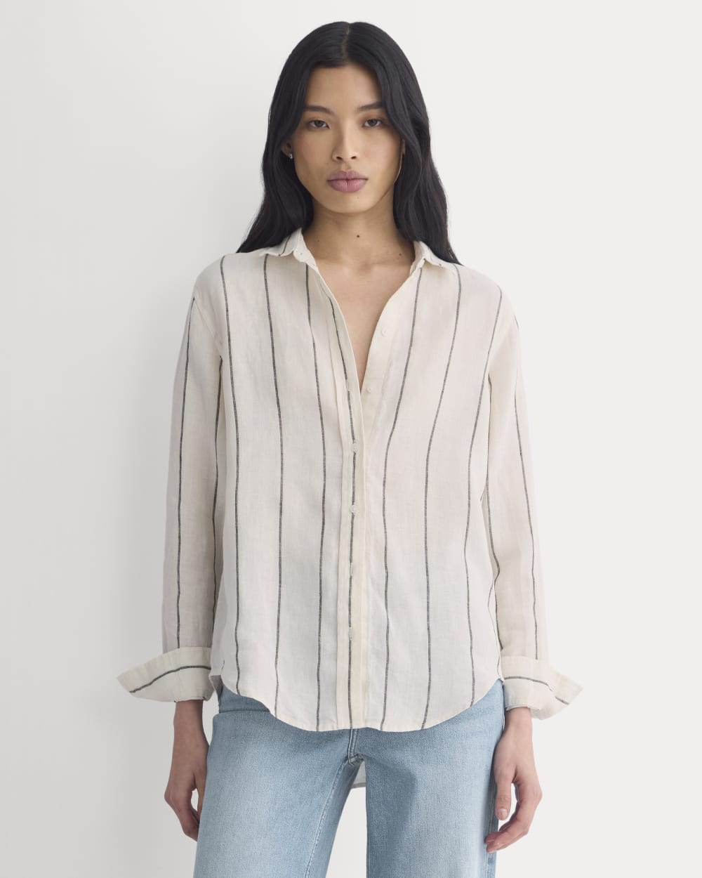 The Must-Have Shirt in Linen | Gardenia/Meteorite – Everlane