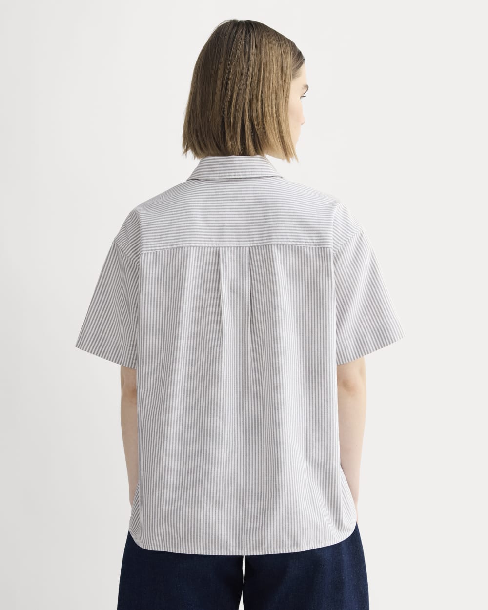 womens-short-sleeve-boxy-oxford-charcoal-white