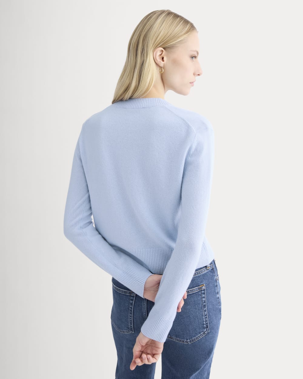 womens-cashmere-cropped-high-v-sweater-open-air-blue