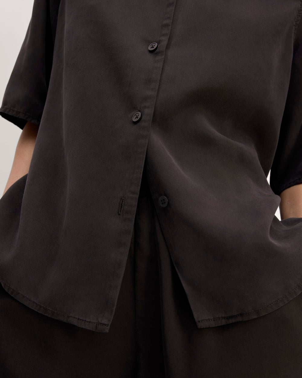 womens-tencel-oversized-ss-shirt-black
