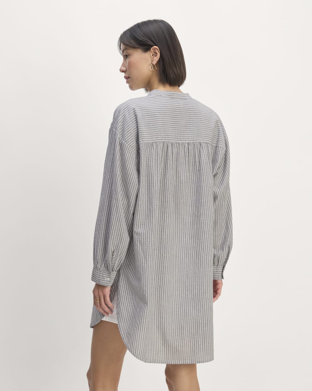 womens-gauze-oversized-shirt-white-black