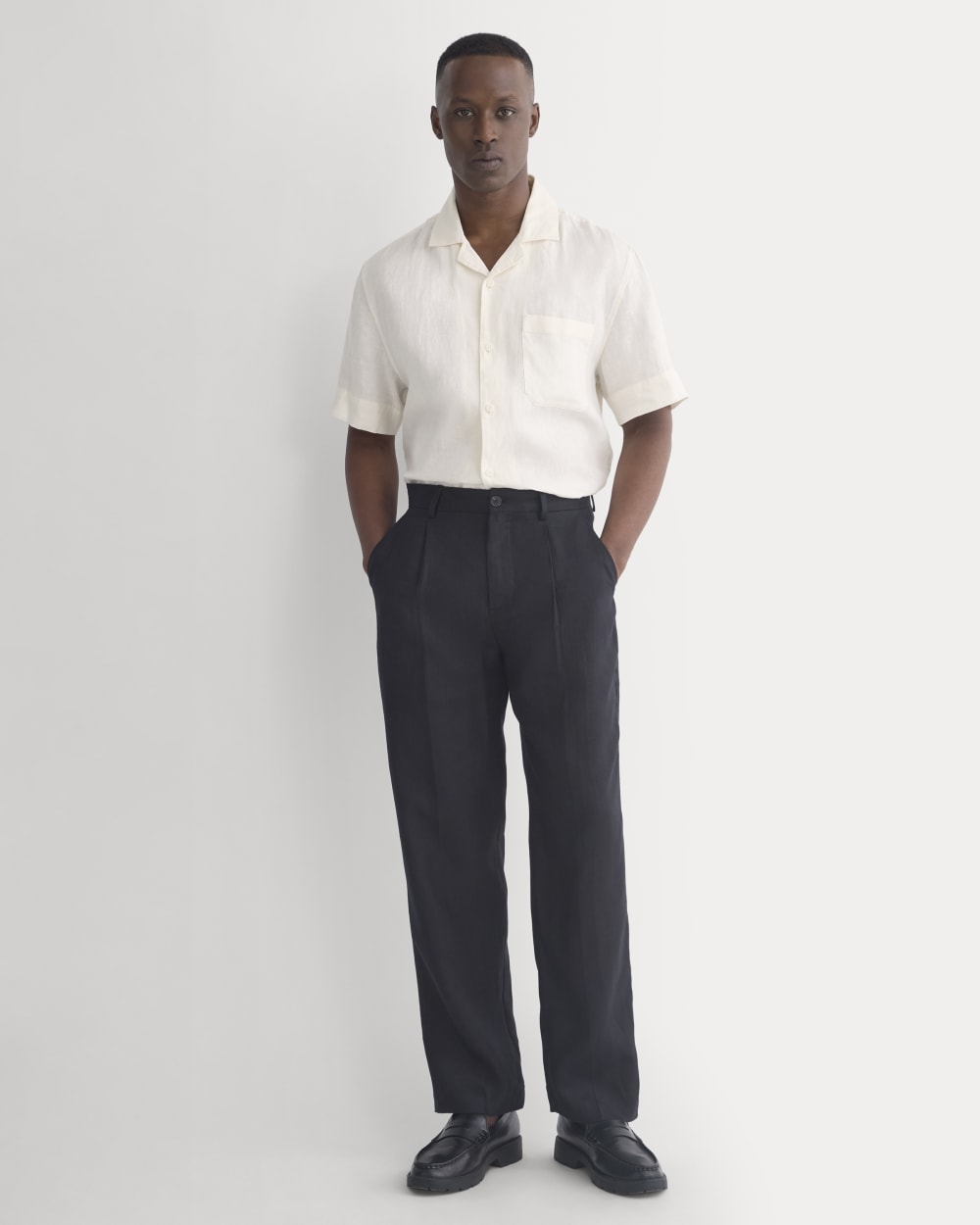 Soyeux Linen Pleated Trouser | Black – Everlane