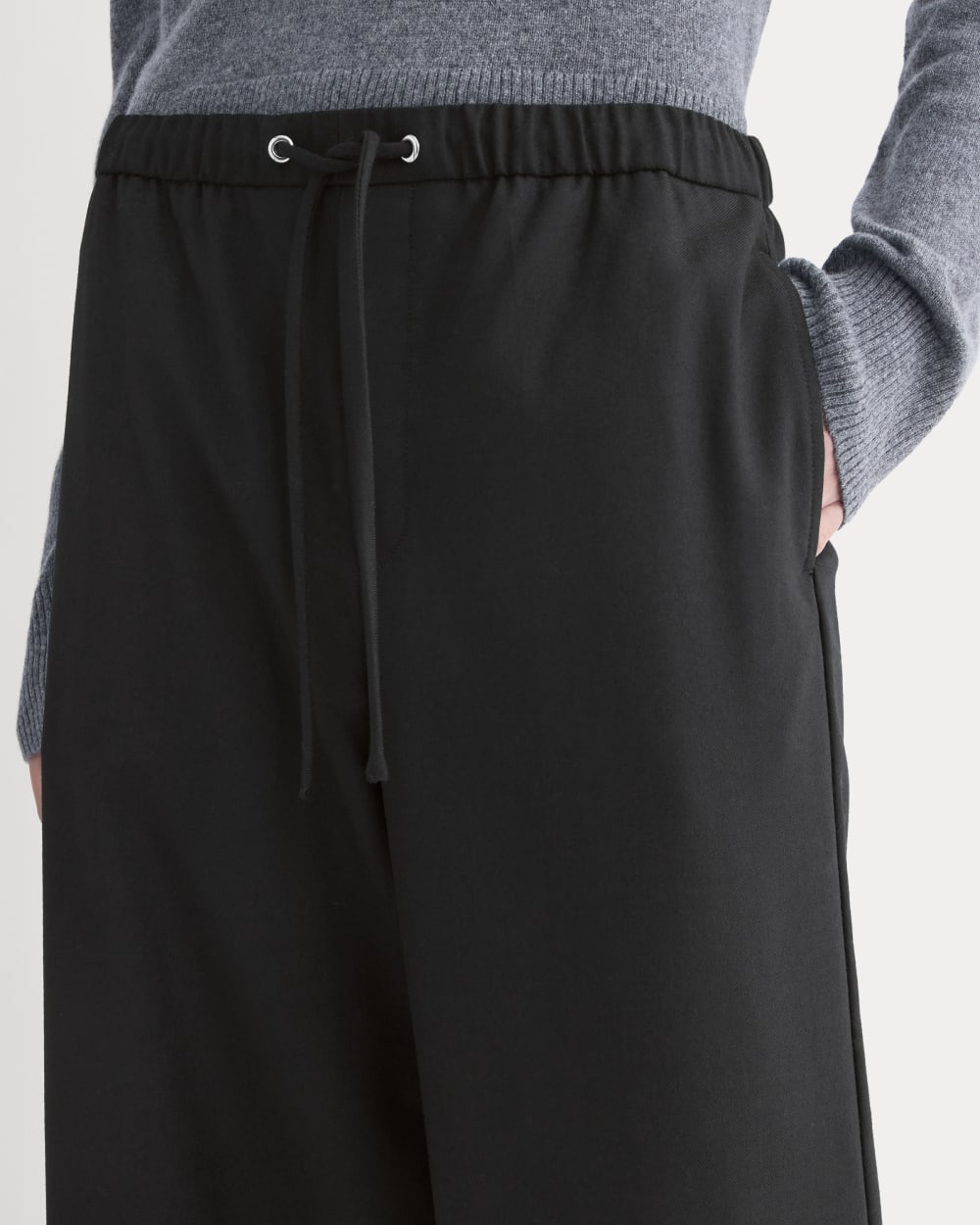 womens-pull-on-trouser-in-tailor-twill-black