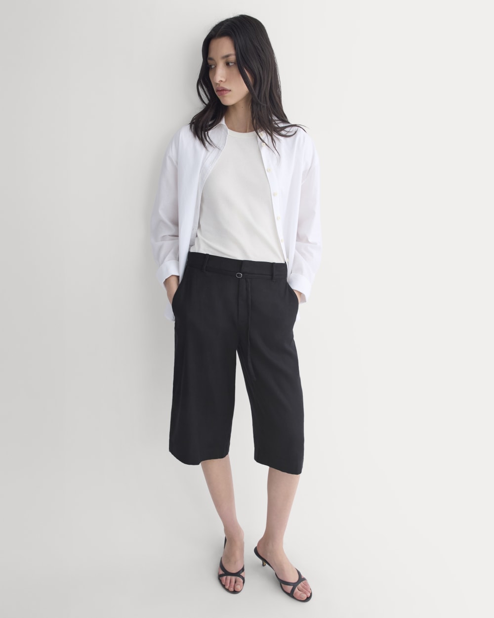 womens-long-tailored-short-stretch-linen-black | primary