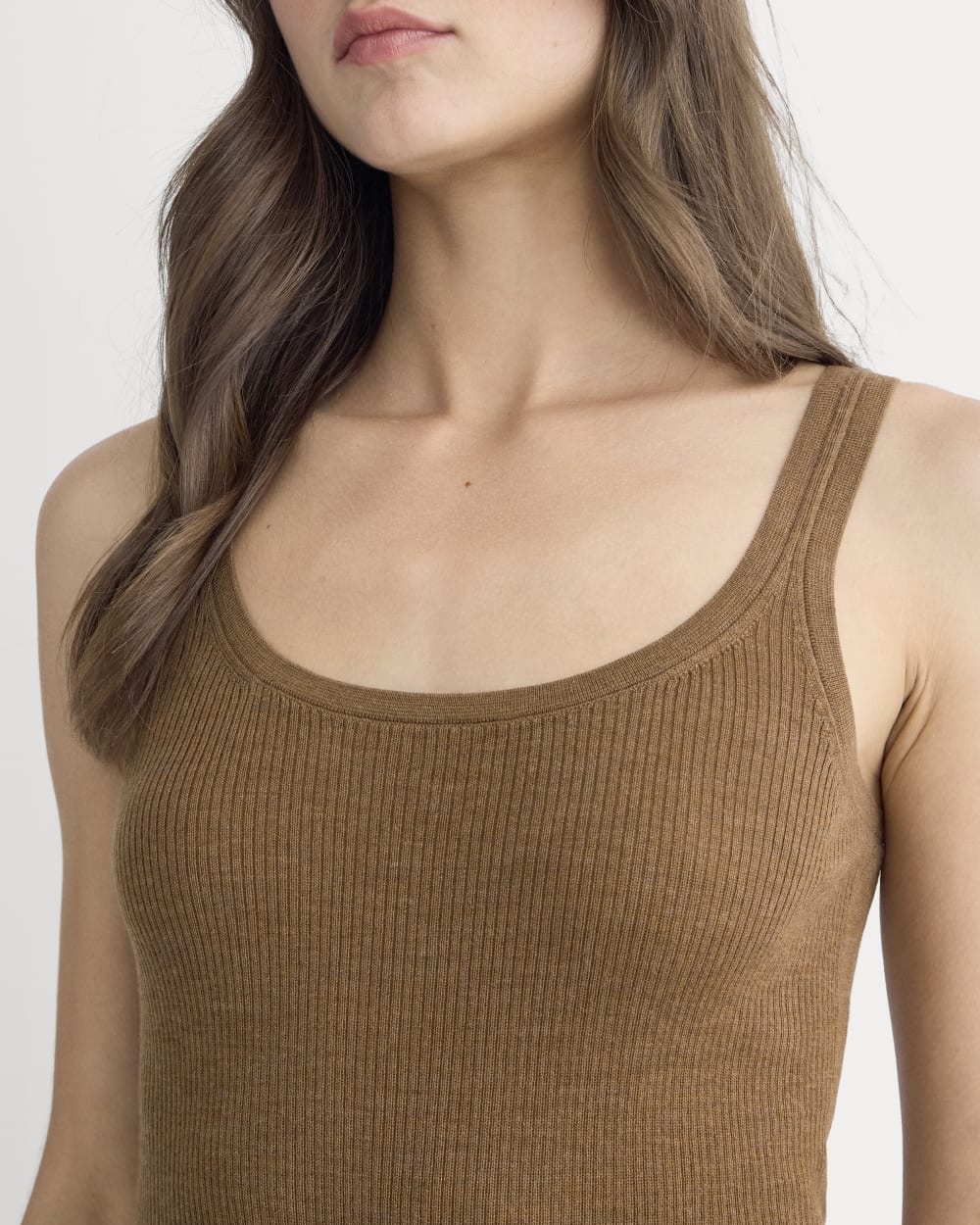 womens-light-ribbed-cami-in-soft-merino-heathered-toffee