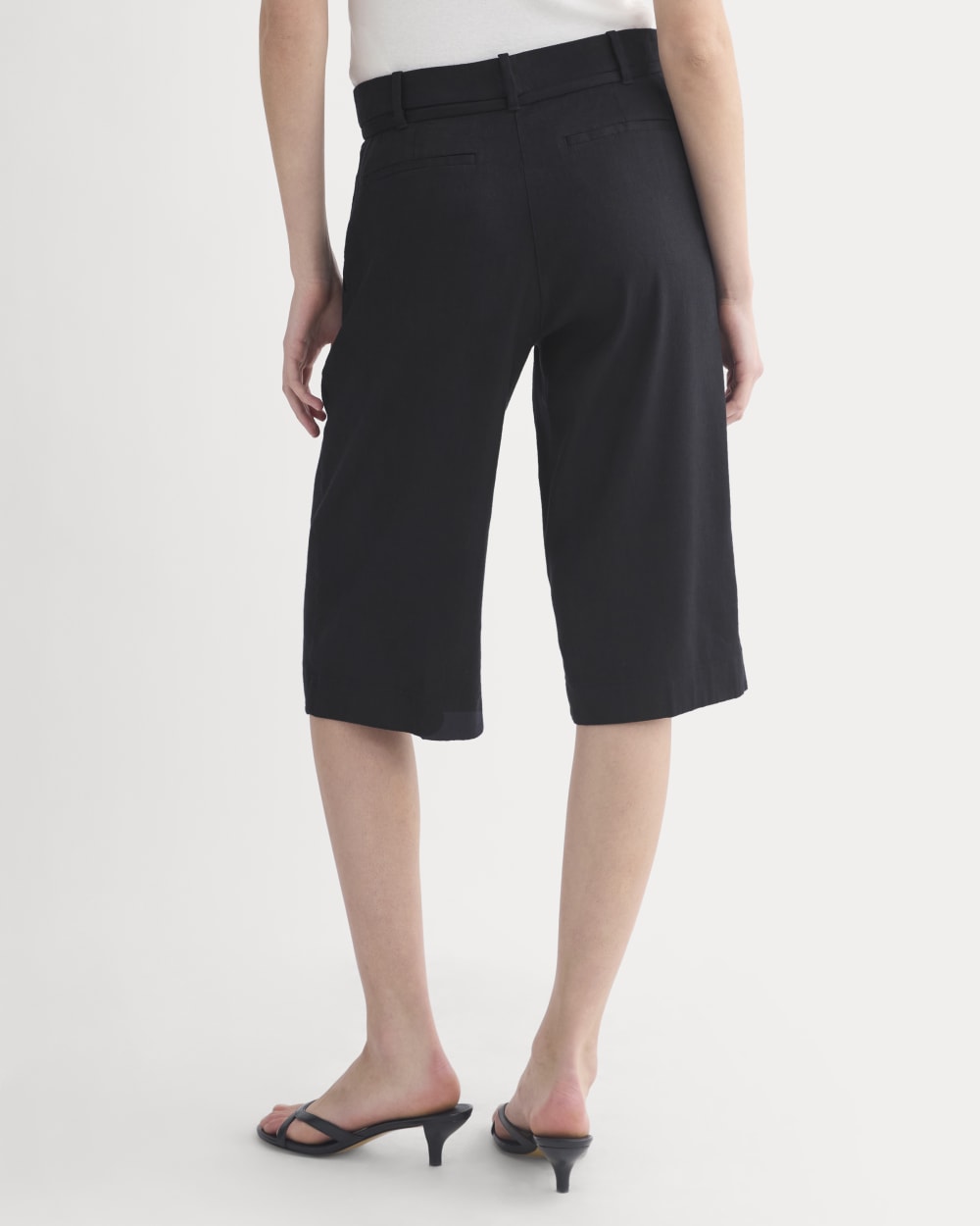 womens-long-tailored-short-stretch-linen-black