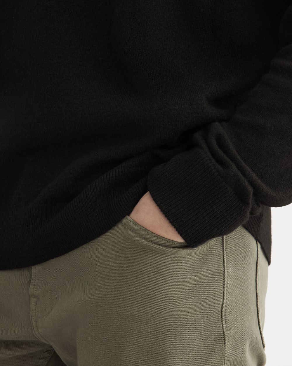 mens-cashmere-crew-cblack