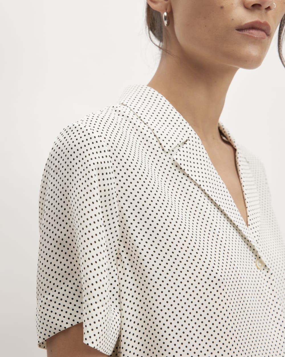 womens-clean-silk-ss-notch-shirt-black-bone-polka-dot