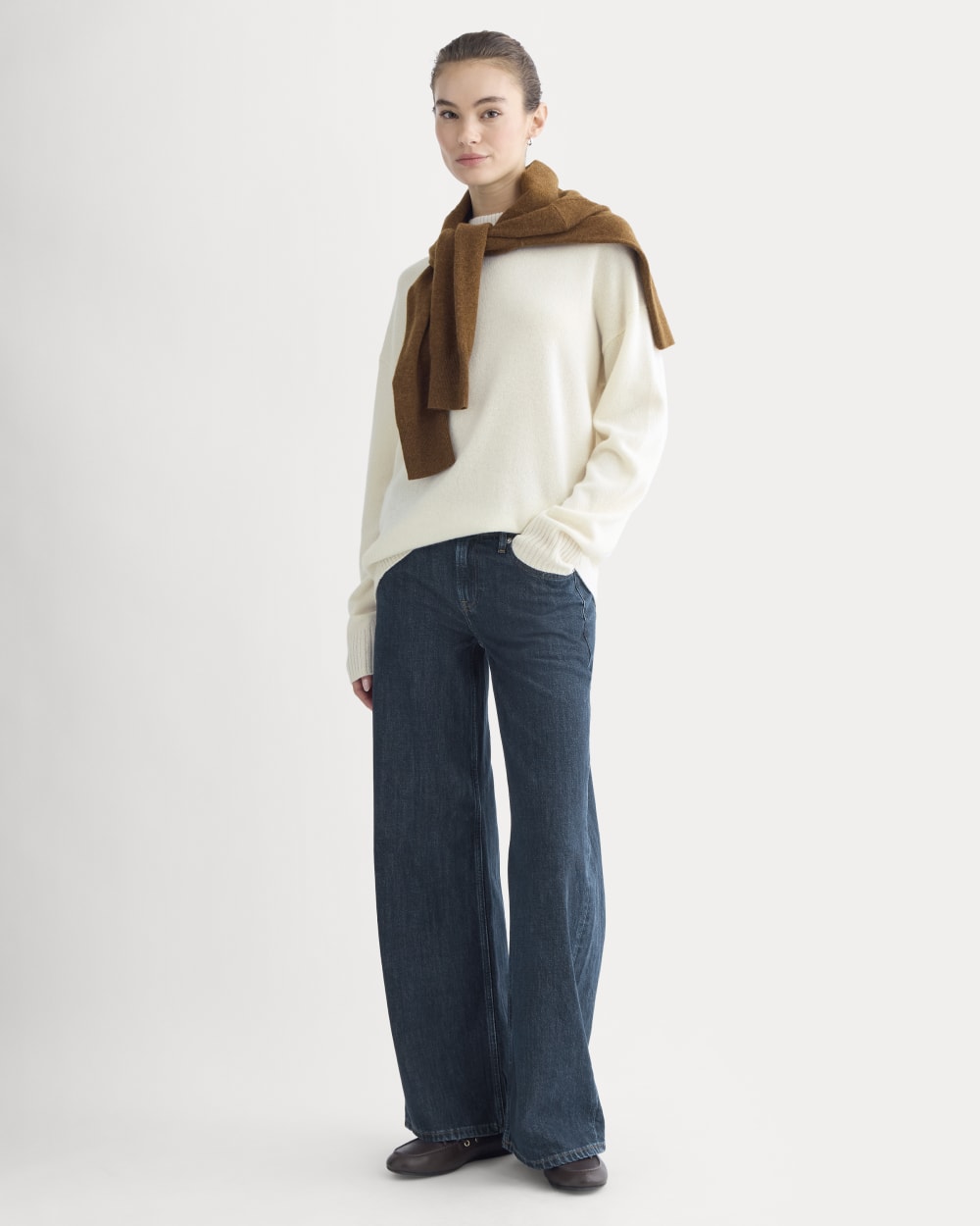 womens-cashmere-boyfriend-sweater-snow