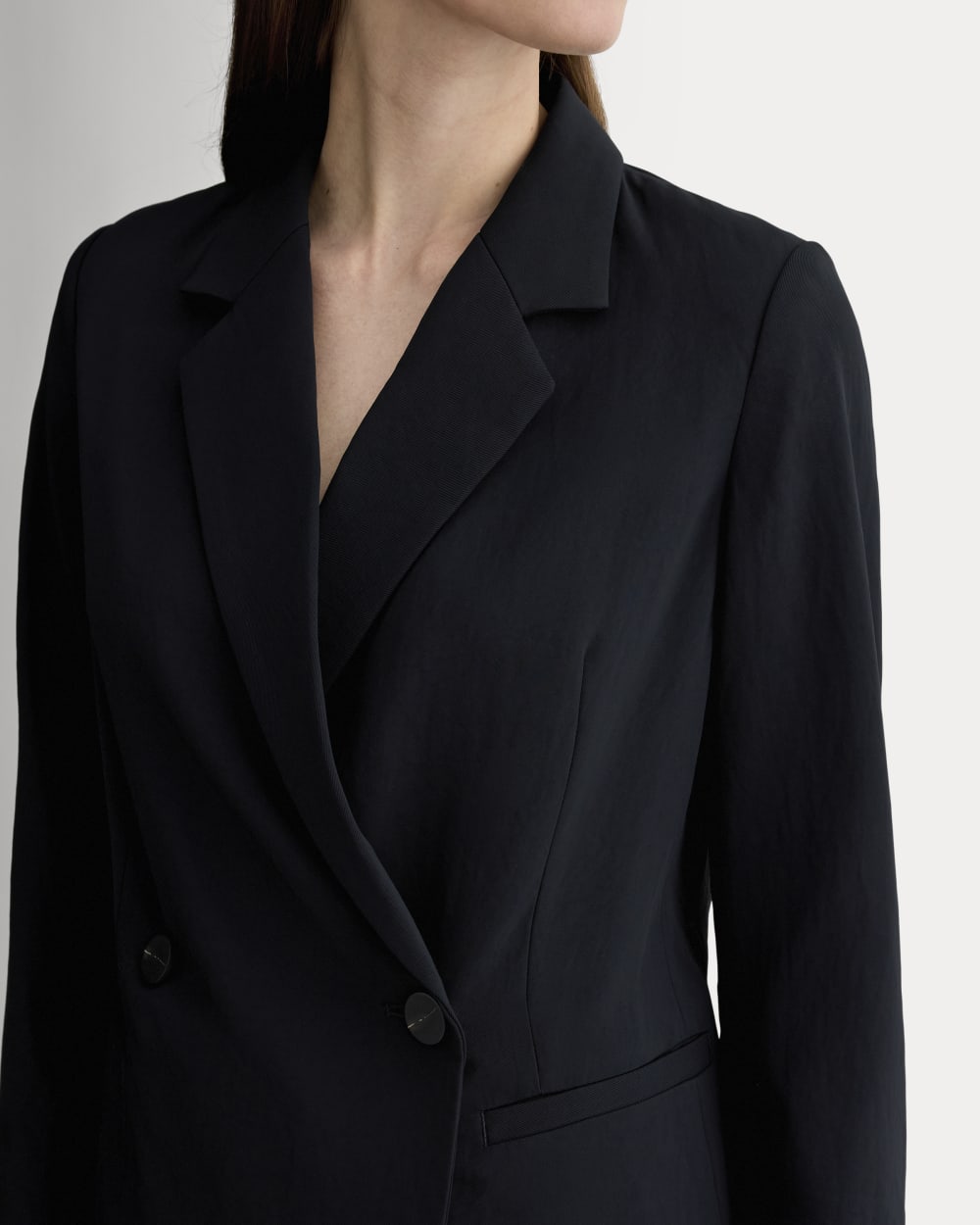 womens-drapey-blazer-black