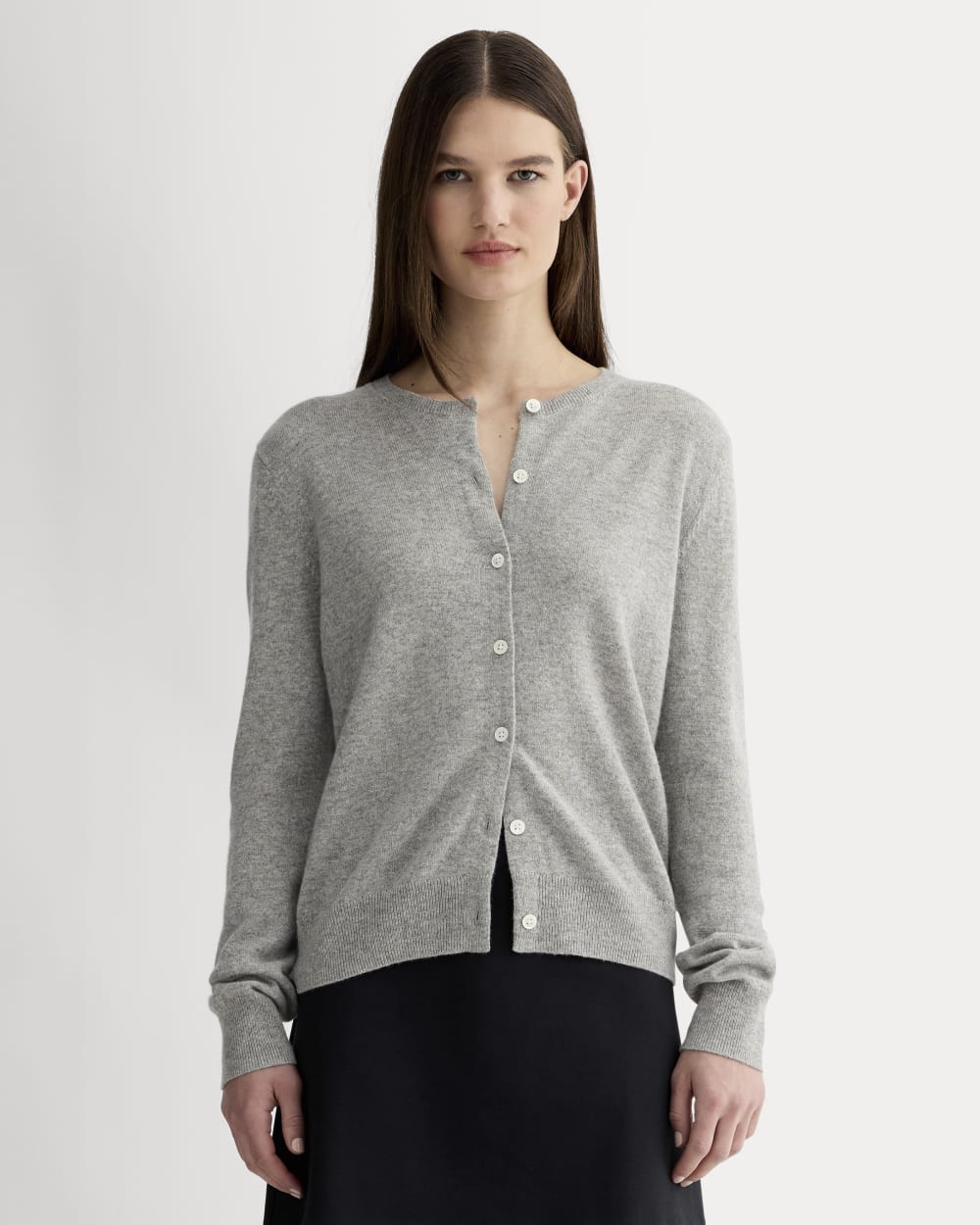 The Classic Cardigan in Cashmere Light Heather Grey – Everlane