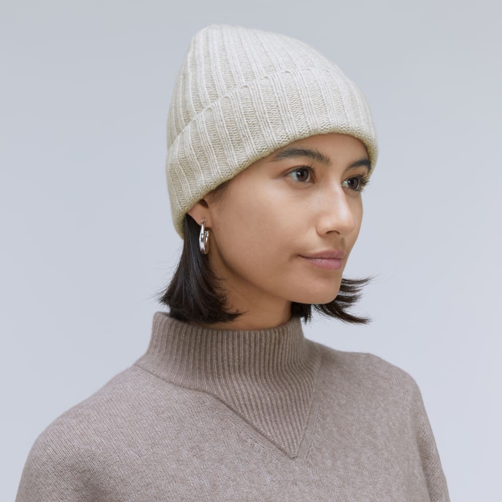 Everlane Cream & Gray Knit Beanie. Set Everlane Alpaca Beanie Everlane Alpaca Beanie Everlane Soft  main image 2