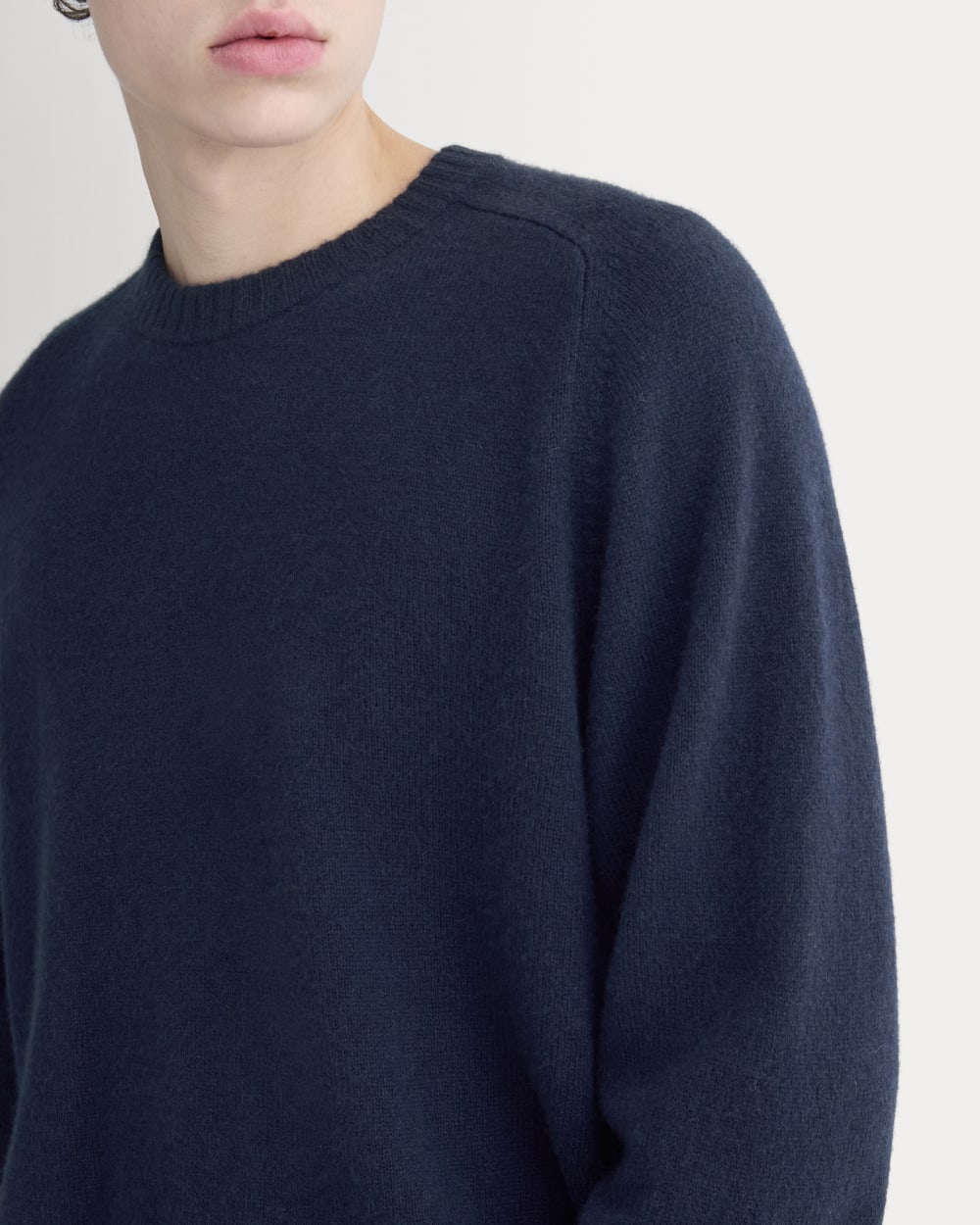 mens-luxe-cashmere-crew-navy