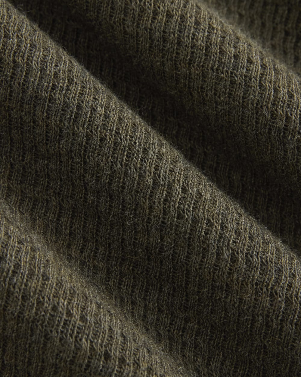 womens-boxy-henley-in-cozy-waffle-heather-beech