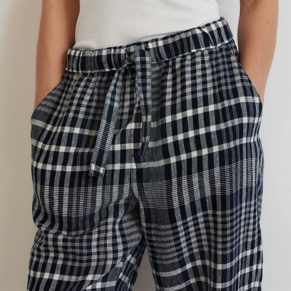 womens-linen-pull-on-barrel-pant-canvas-tan-navy