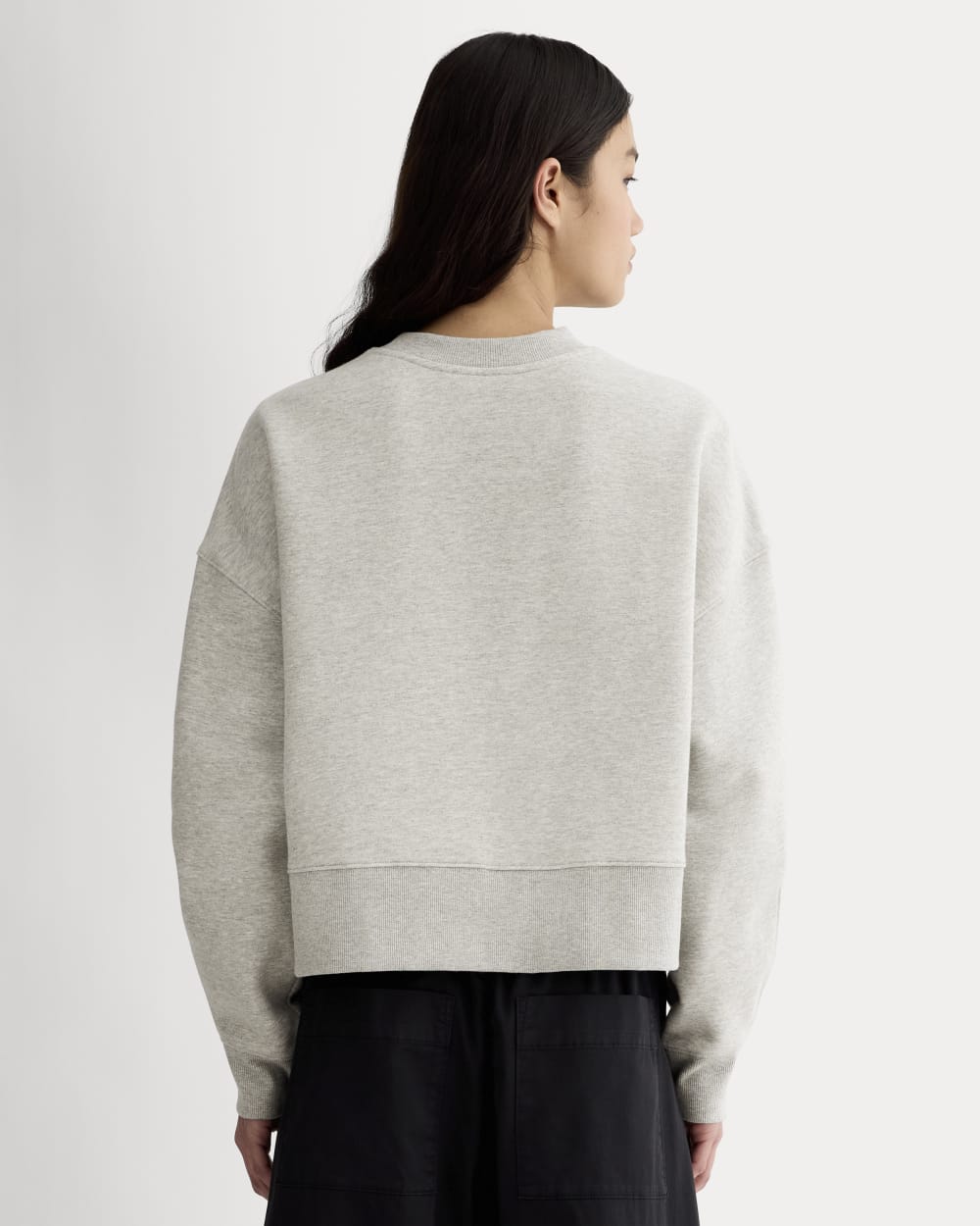 womens-laid-back-fleece-cropped-sweatshirt-heathered-grey