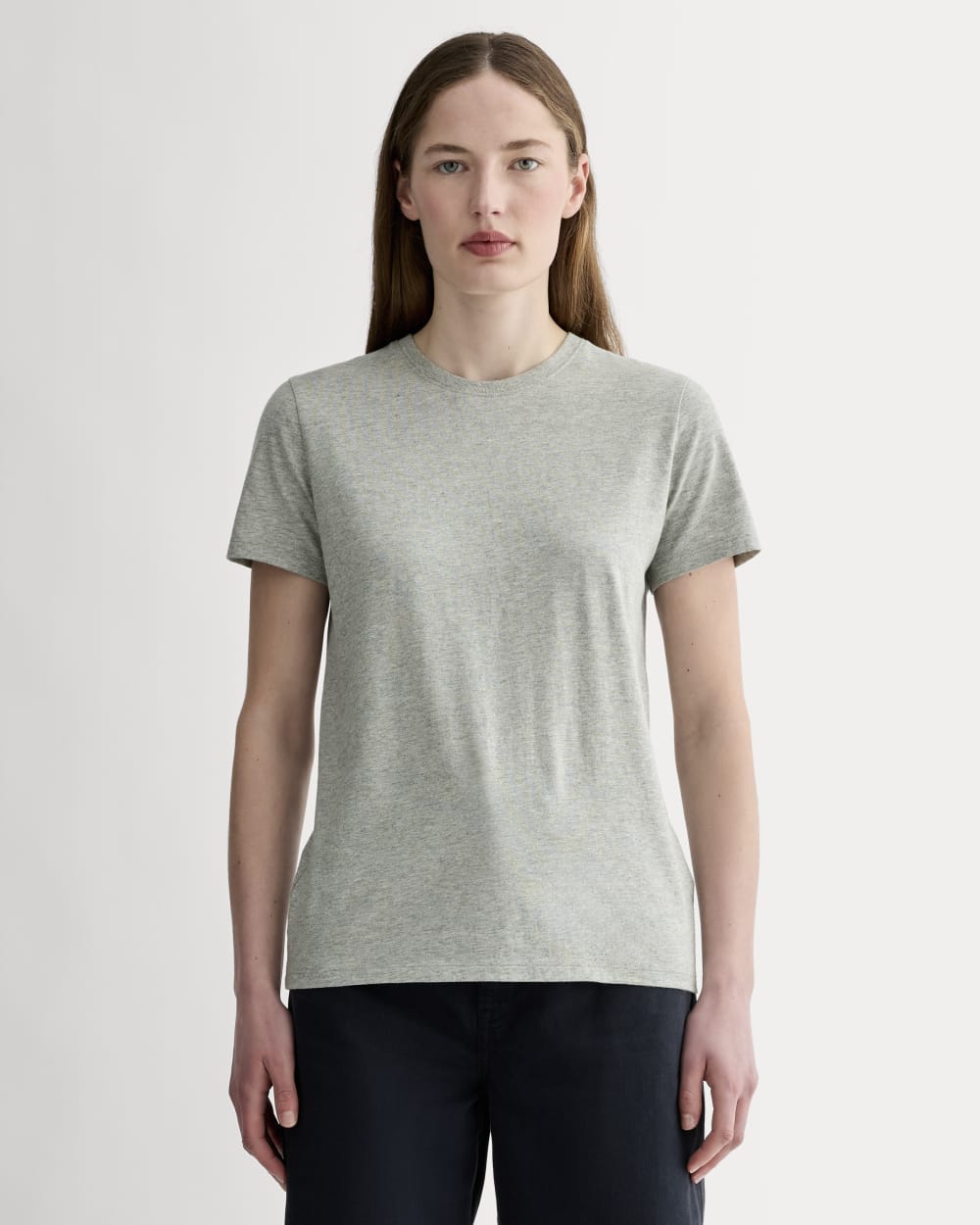 The Slim Crew in Essential Cotton Heathered Grey – Everlane
