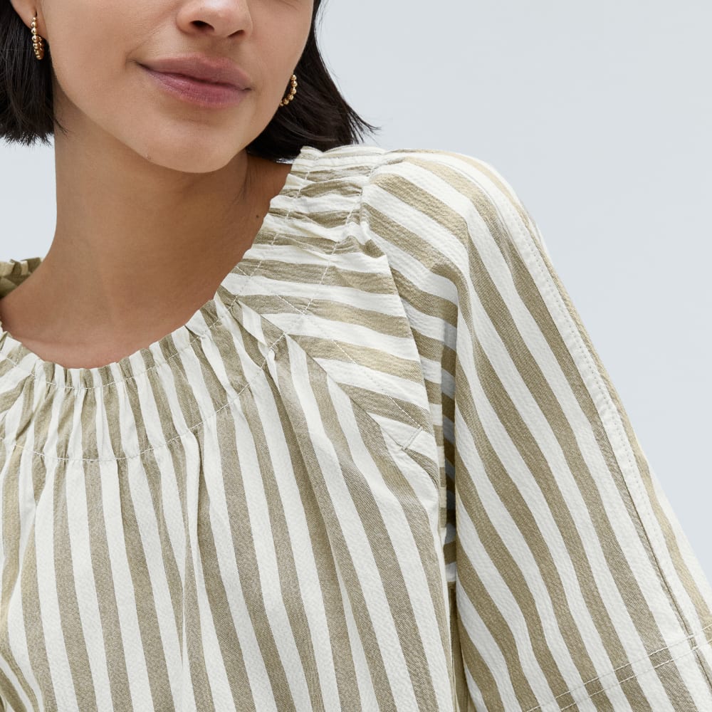 womens-seersucker-gathered-tee-nutria-offwhite