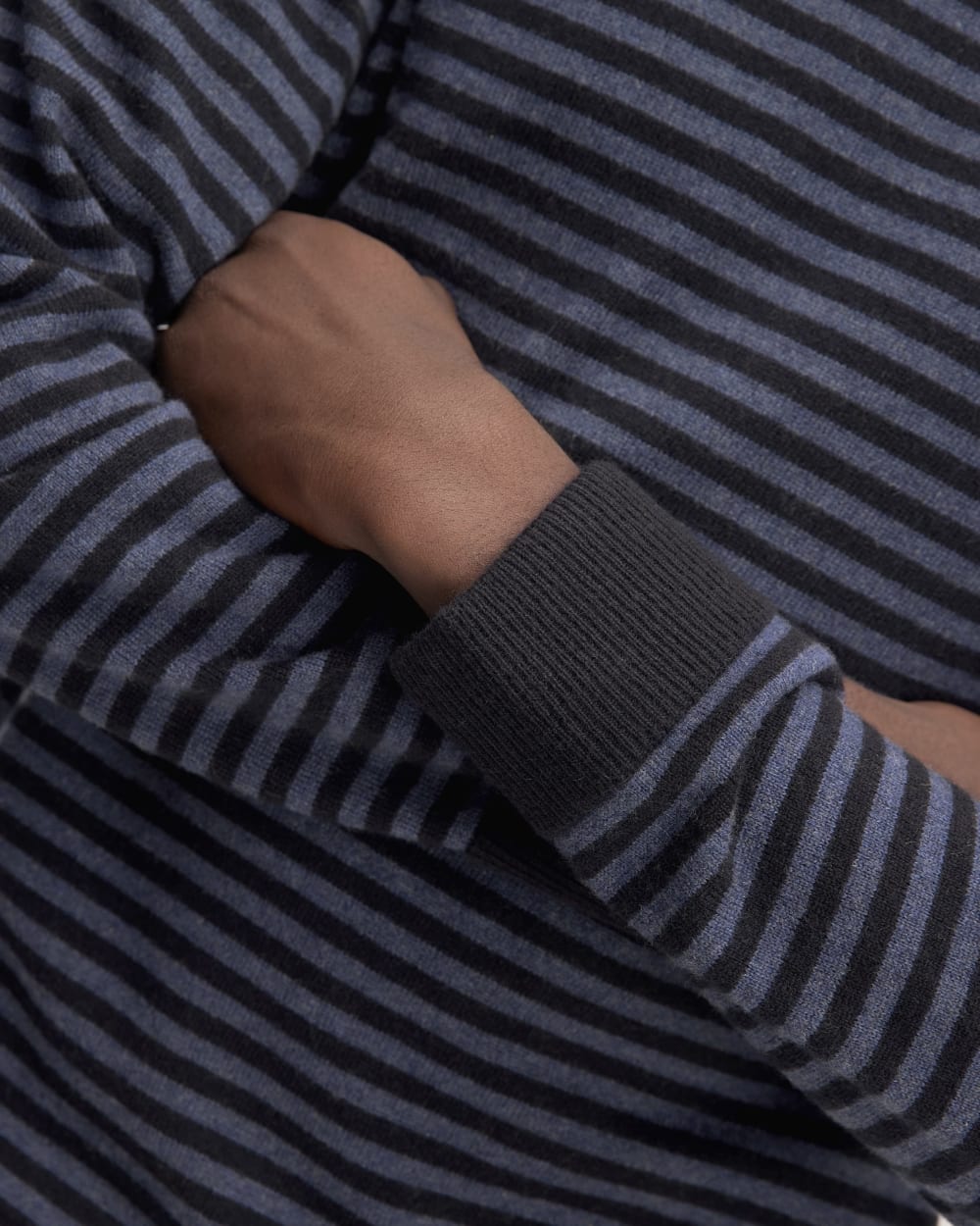 mens-cashmere-crew-indigo-dark-navy